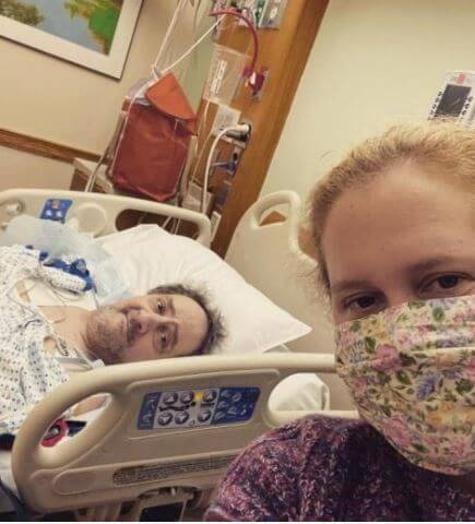 Sandra Schumer ex husband Gordon David Schumer and daughter Amy Schumer at hospital.